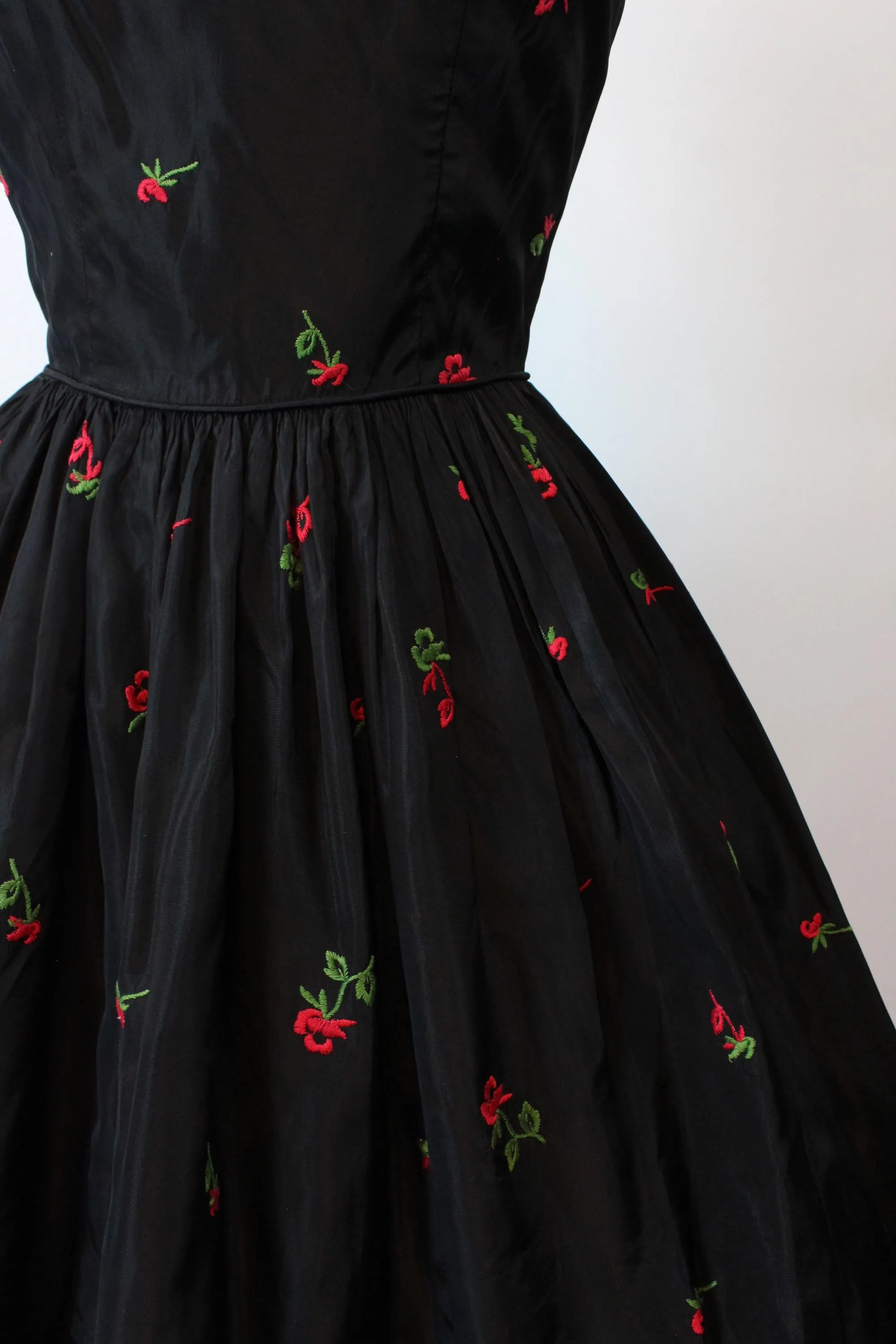 1950s EMBROIDERED flower dress xs | new fall winter