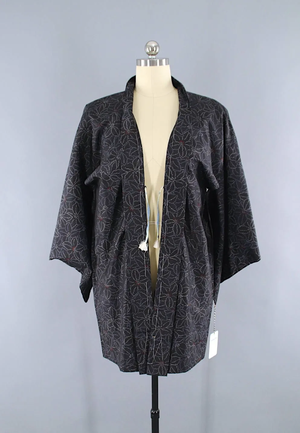 1950s Vintage Silk Haori Kimono Jacket Cardigan / Black Ikat Floral