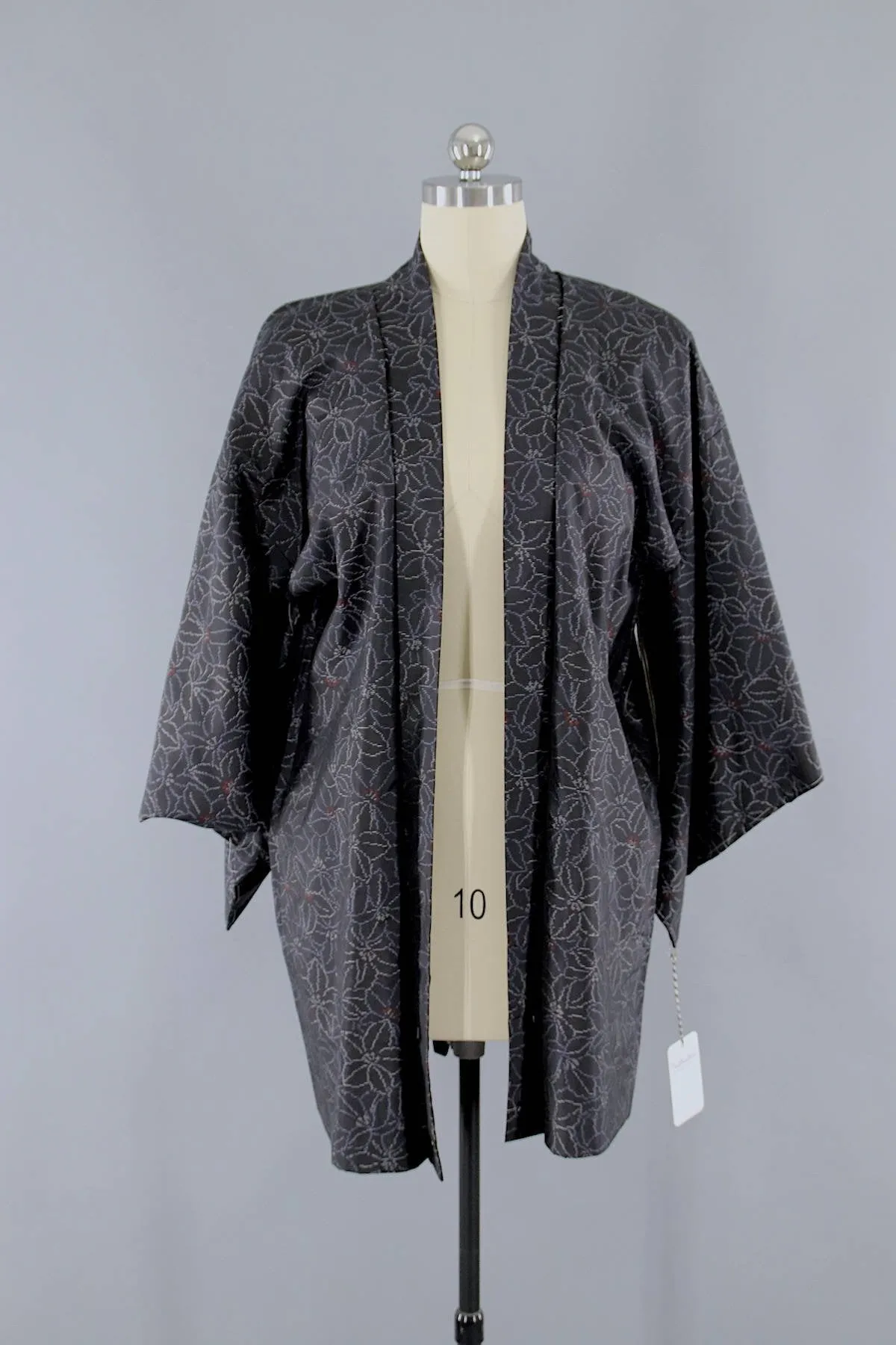 1950s Vintage Silk Haori Kimono Jacket Cardigan / Black Ikat Floral