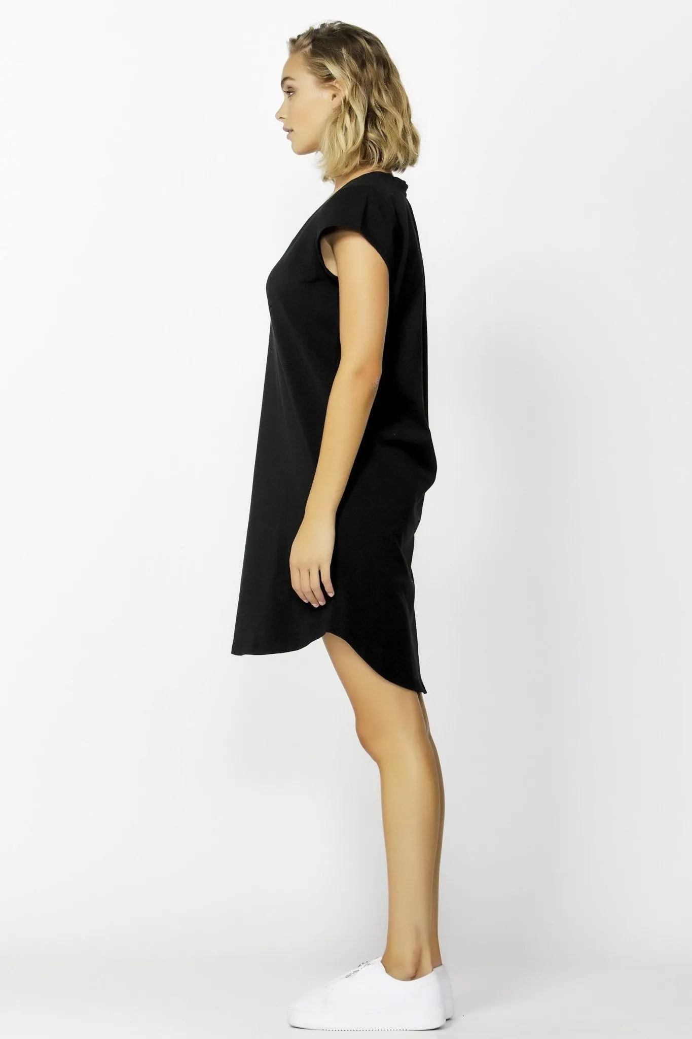 Betty Basics Ava V-Neck Mini Dress in Black