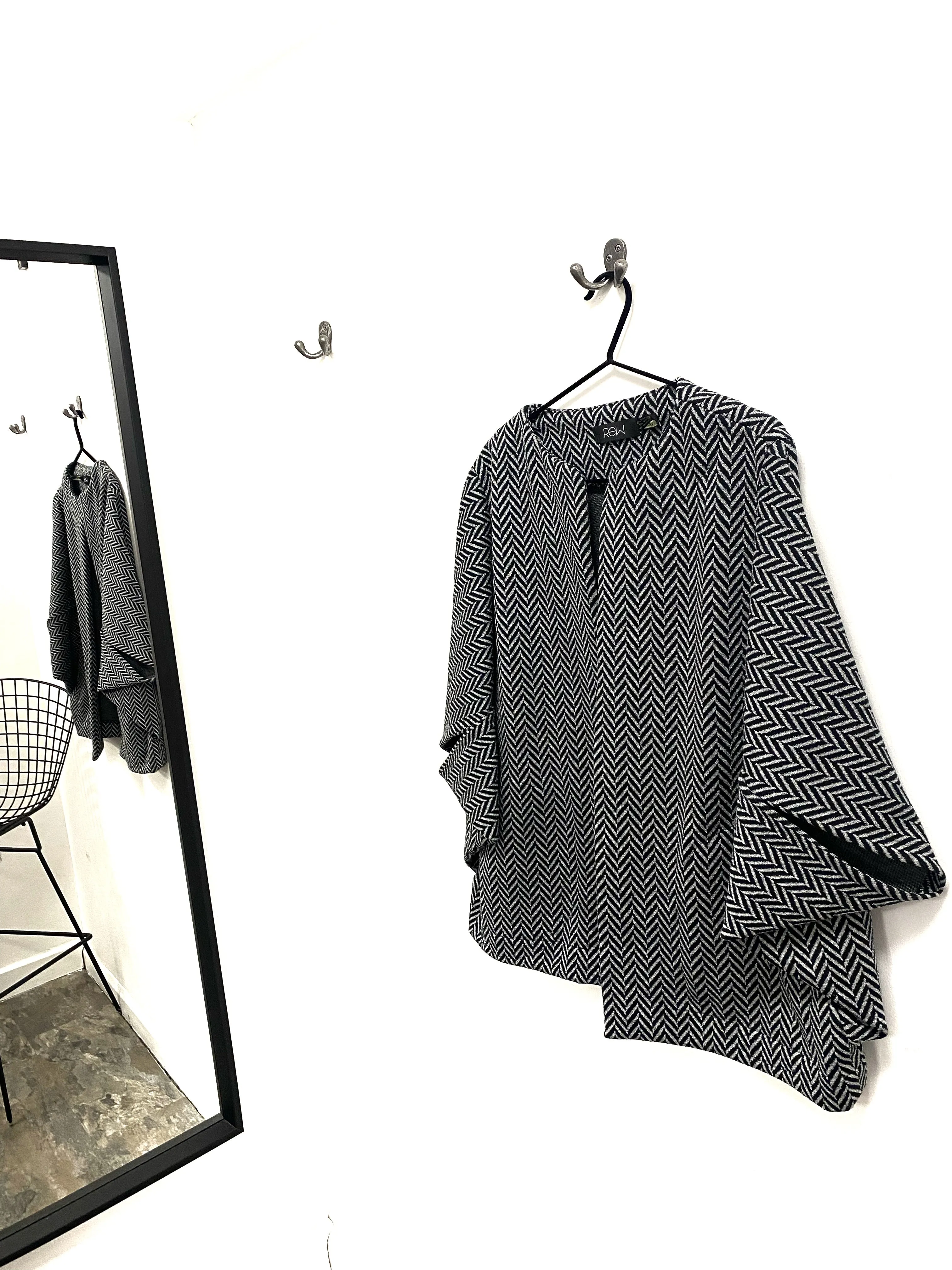 Kimono - Grey & Black Chevron