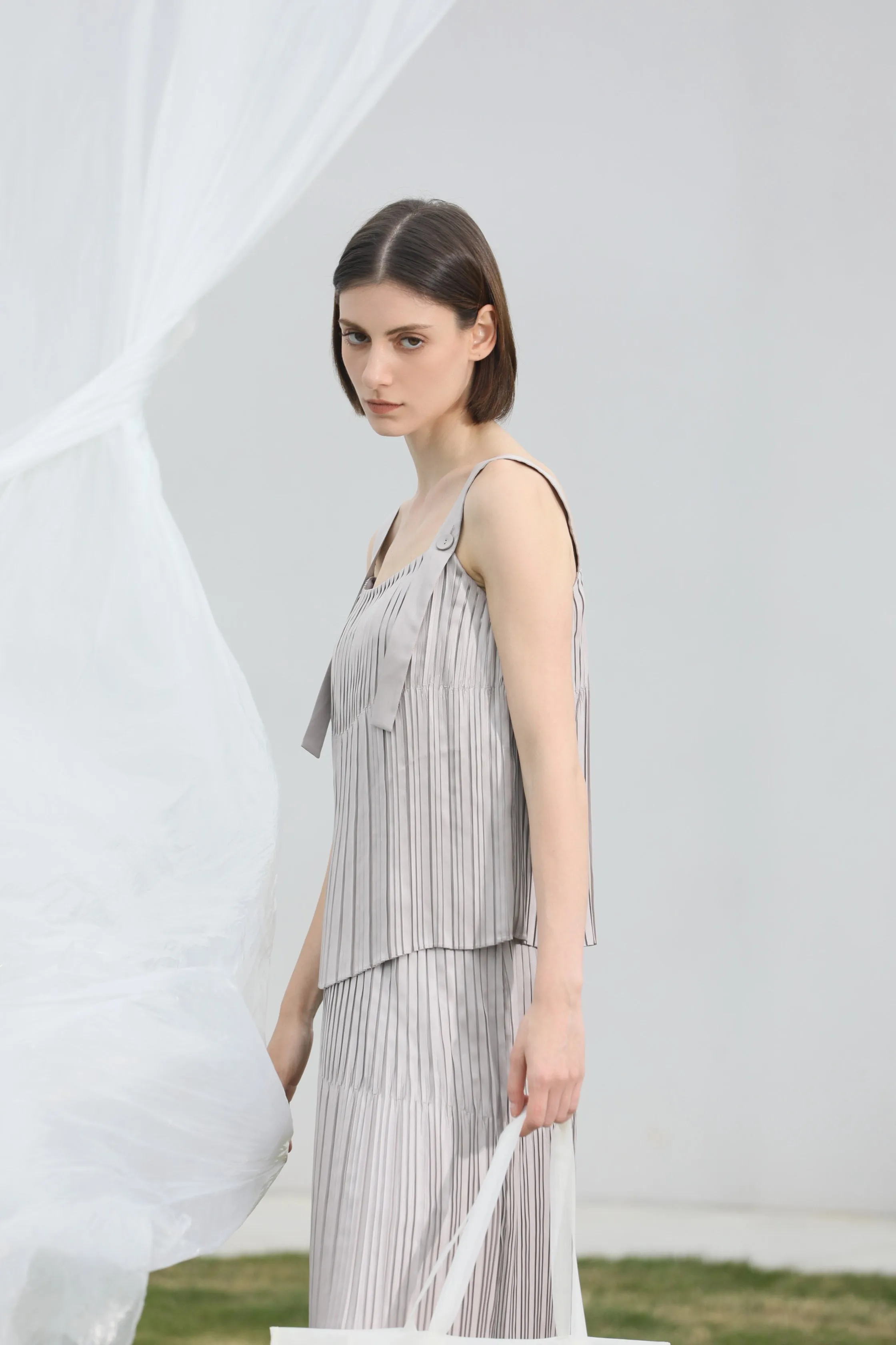 LINDONG | Brie Gray Pleated Top