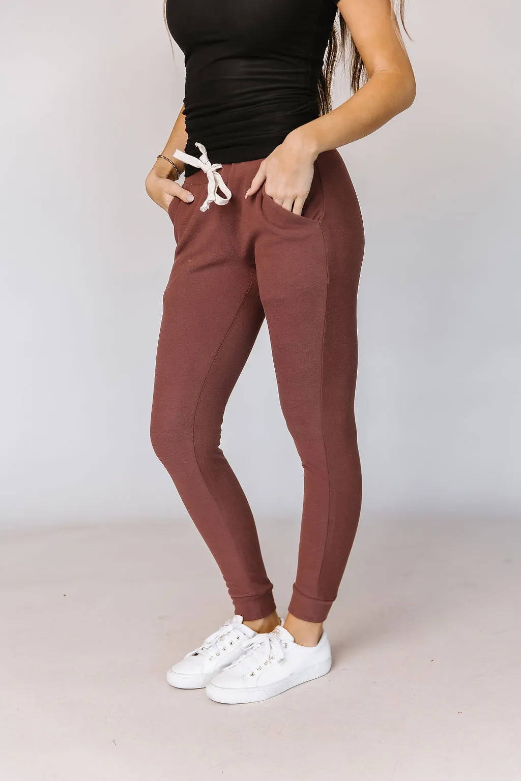 Performance Fleece Joggers (Mahogany)