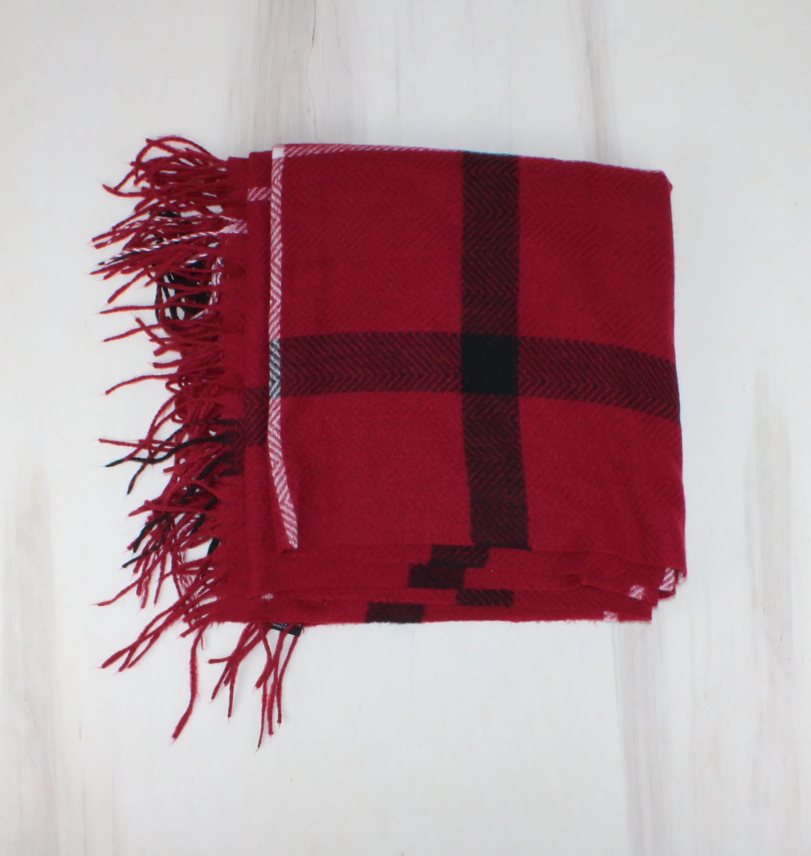 RED TARTAN FLEECE SCARF PRE-LOVED