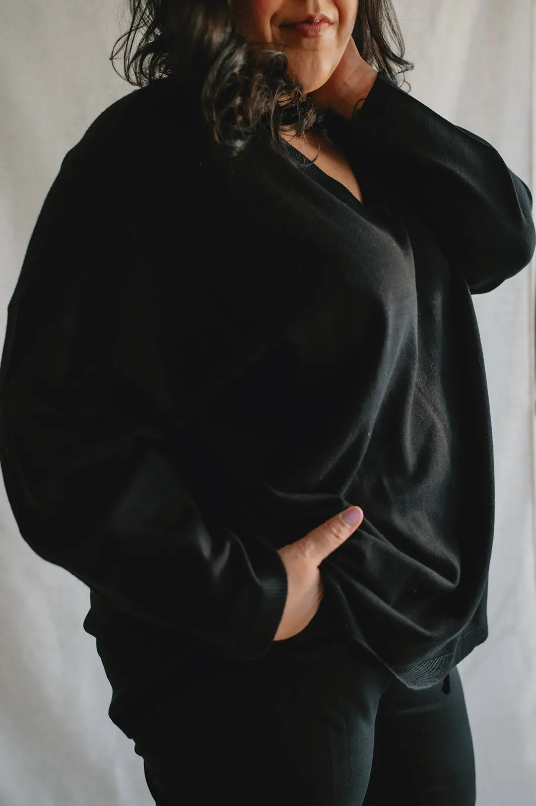 The Blume Pullover - Black - PLUS