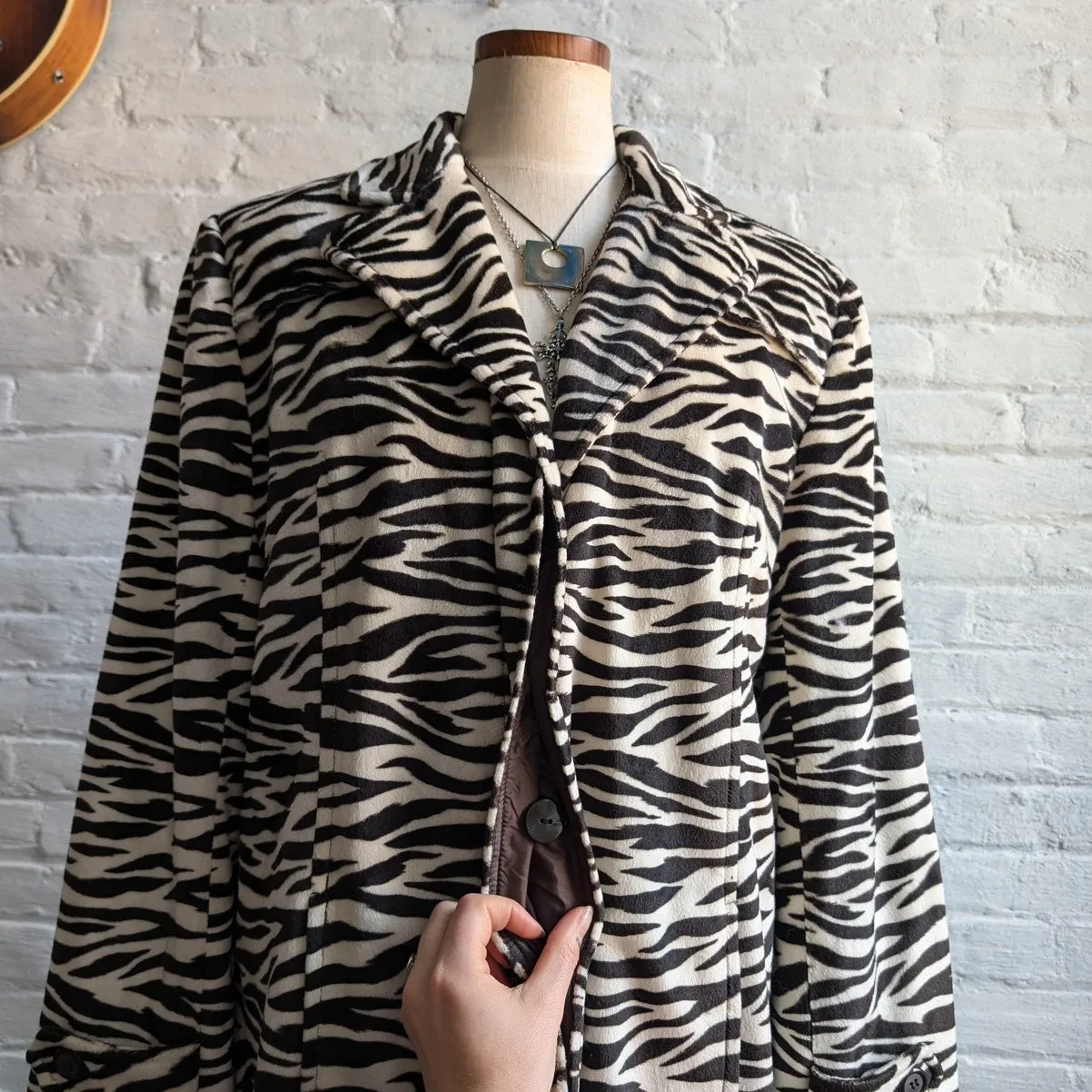 Vintage Black Striped Fuzzy Trench Coat Zebra Tiger Animal Print Teddy Jacket